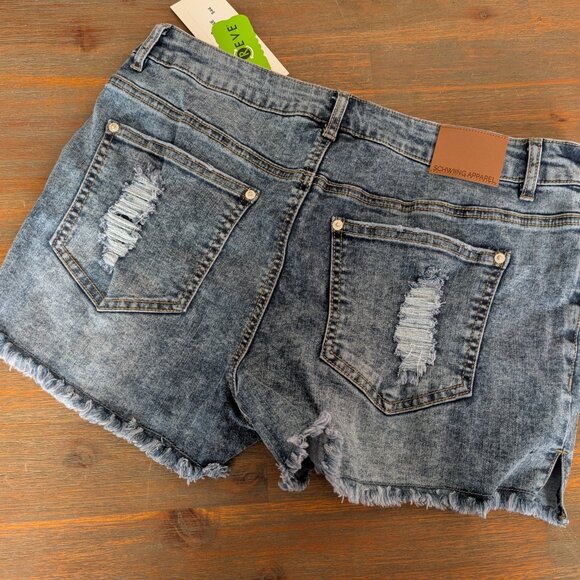 Short Schwiing apparel - Picture 2 of 4